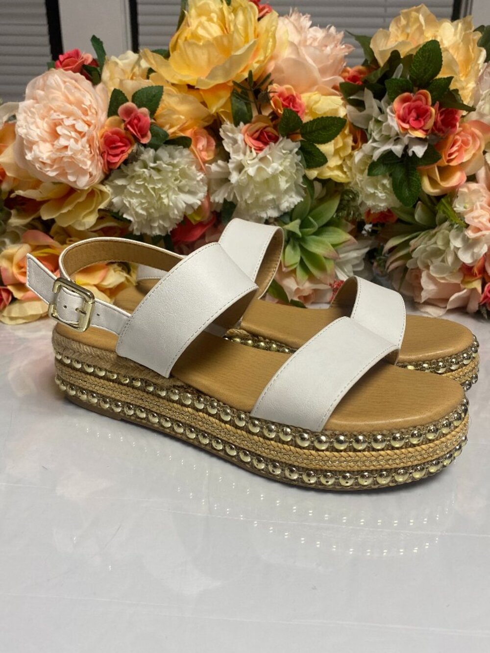 Seven Dials Berenice White Gold Embellished Platform Sandals Women’s 7.5M